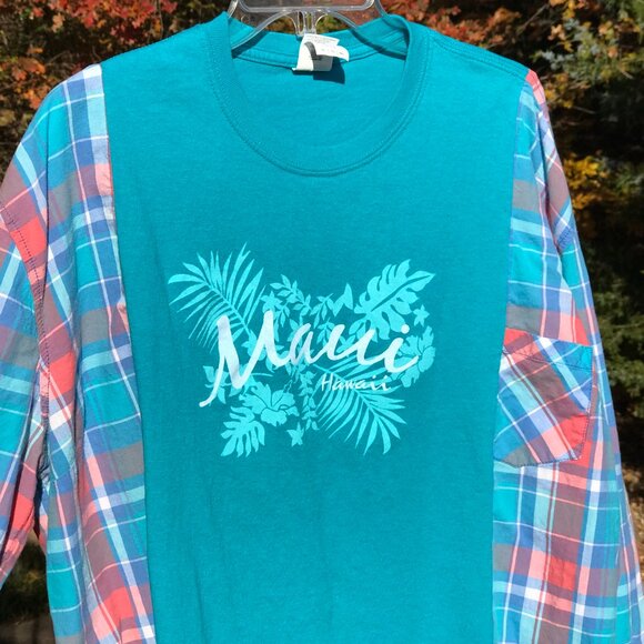 Reworked Maui Shirt, Size L to XL: Upcycled Oversized Teal Hawaiian Sweatshirt - Picture 8 of 9